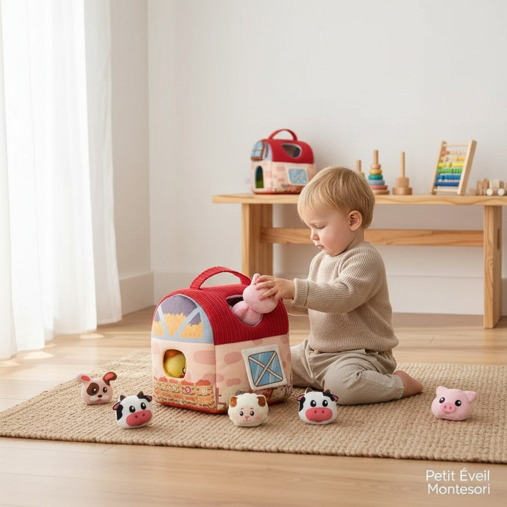 Petit Éveil Montessori, ruche douce en tissu avec 5 animaux en peluche : poule, lapin, vache, mouton et chien. Idéal pour l'éveil sensoriel.