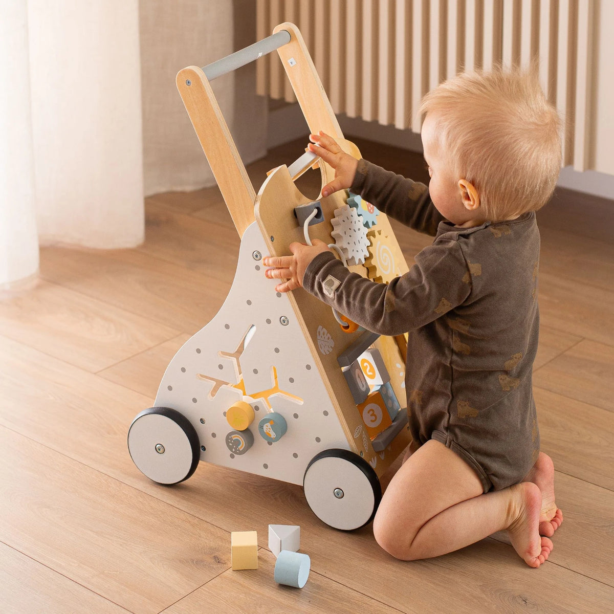 Chariot de Marche Montessori 8-en-1 Mamabrum – Éveil & Motricité