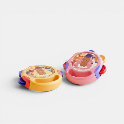 Petit Éveil Montessori : tambourins colorés avec motifs d'oursons, jouets musicaux éducatifs pour enfants.
