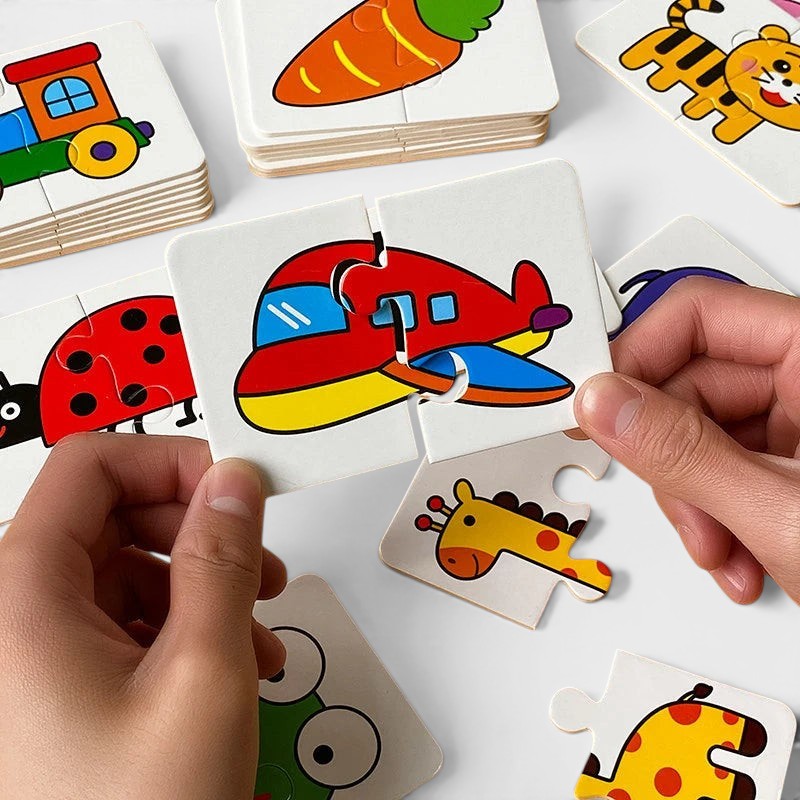 Cartes Montessori éducatives Petit Éveil Montessori : avion rouge, coccinelle, girafe, train, tigre, carotte, grenouille