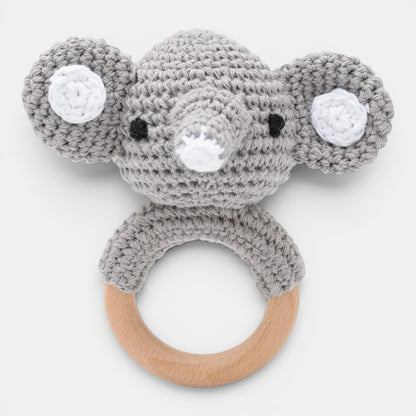 Hochet éléphant en crochet gris et blanc avec anneau en bois, jouet Montessori pour bébé par Petit Éveil Montessori
