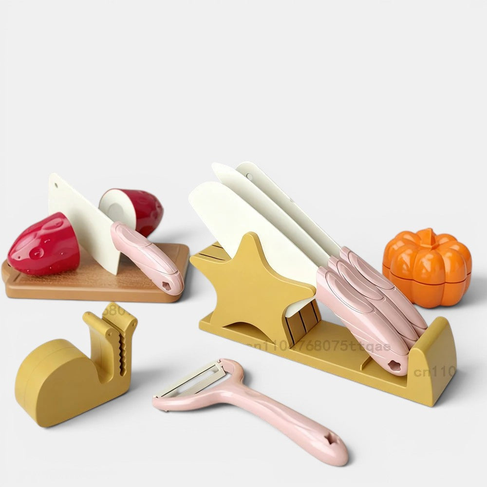 Petit Éveil Montessori : jeu de cuisine en bois, 7 pièces, fruits et légumes à découper, couteaux et planche inclus.