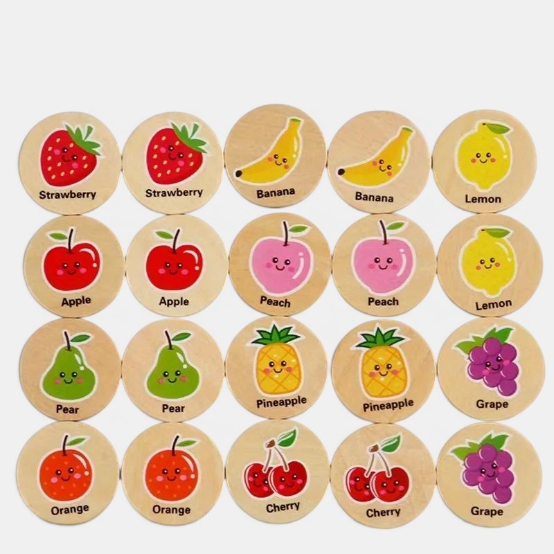 Petit Éveil Montessori : jeu de mémoire en bois avec des fruits colorés (fraise, banane, citron, pomme, pêche, poire, ananas, raisin, orange, cerise).