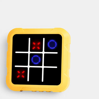 Petit Éveil Montessori, jeu électronique de tic-tac-toe jaune avec écran interactif, idéal pour développer la logique.