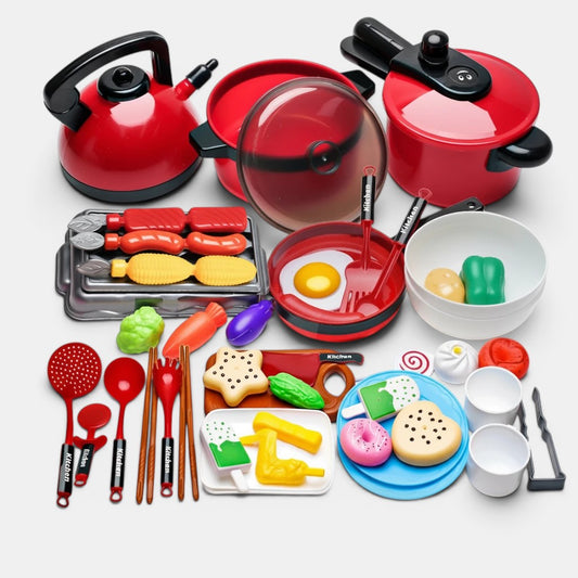Petit Éveil Montessori : set de cuisine enfant rouge et multicolore avec poêles, casseroles, aliments factices et ustensiles.
