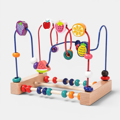 Petit Éveil Montessori Labyrinthe en bois avec perles colorées en forme de fruits pour développer la motricité.