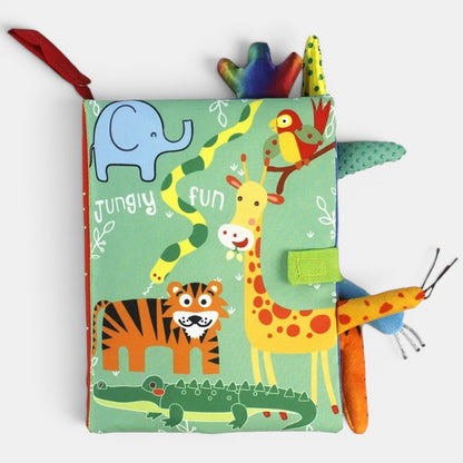 Livre en tissu Petit Éveil Montessori avec éléphant, girafe, tigre, crocodile, serpent et oiseau sur fond vert. Texte "Jungly fun".