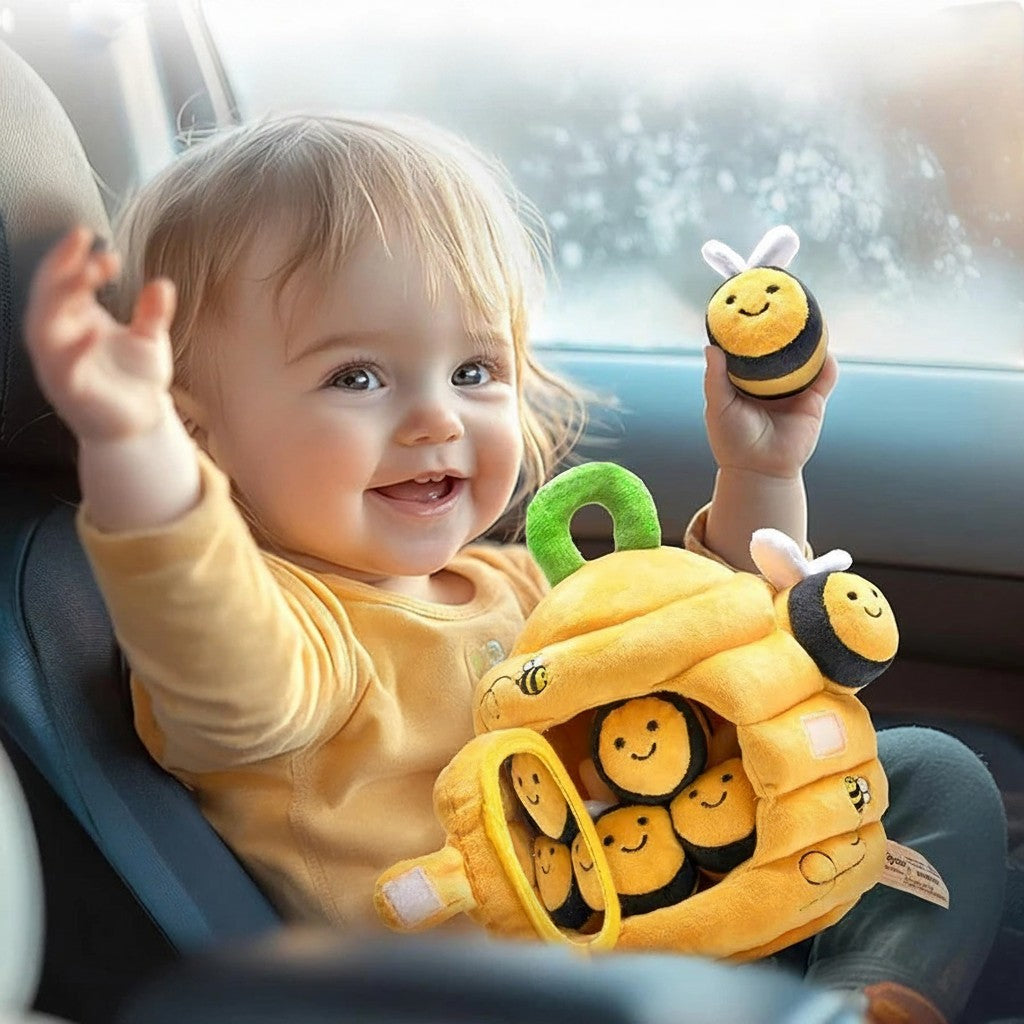 Petit Éveil Montessori : Ruche douce jaune avec 5 abeilles en peluche pour bébé, jouet d'éveil sensoriel.