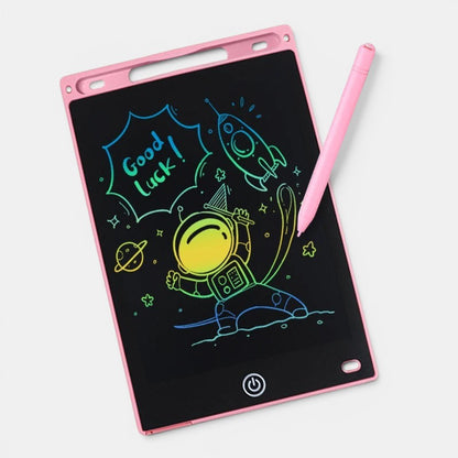 Tablette de dessin LCD rose Petit Éveil Montessori avec un astronaute, une fusée et "Good Luck!" dessinés en couleurs vives.