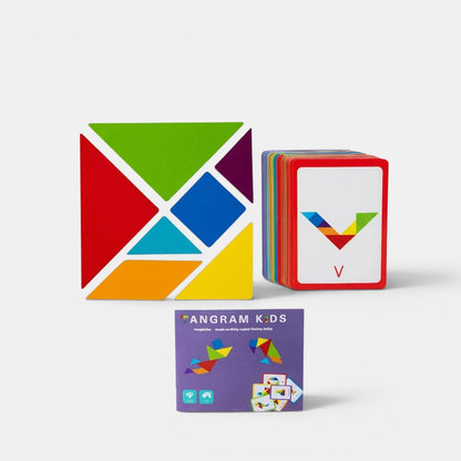 Tangram Montessori en bois multicolore de Petit Éveil Montessori, avec cartes d'activités pour développer la logique et la créativité.