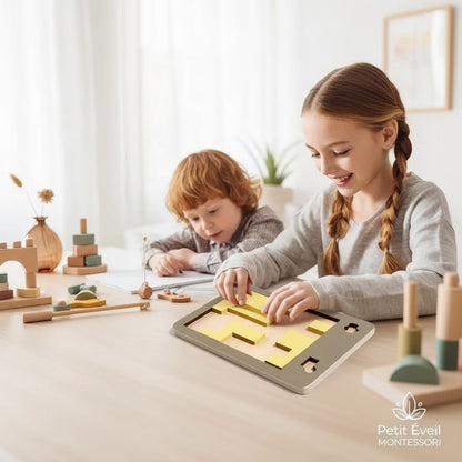Petit Éveil Montessori Tangram en bois jaune, jeu éducatif pour enfants, favorise la logique et la créativité.