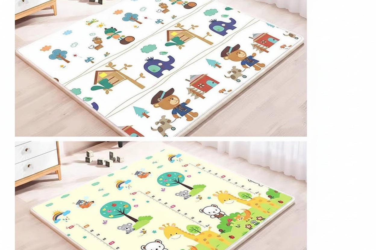 Petit Éveil Montessori tapis d'éveil avec motifs d'animaux et de maisons, idéal pour stimuler bébé.