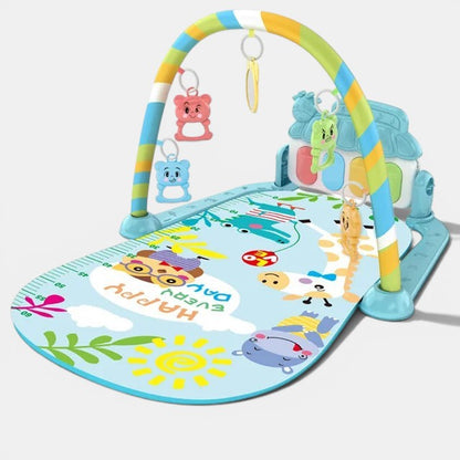 Petit Éveil Montessori tapis d'éveil musical avec piano, jouets suspendus et motifs animaux colorés pour bébé.