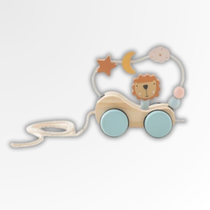 Petit Éveil Montessori train en bois avec un lion, lune, étoile et nuage. Roues bleues. Jouet éducatif.